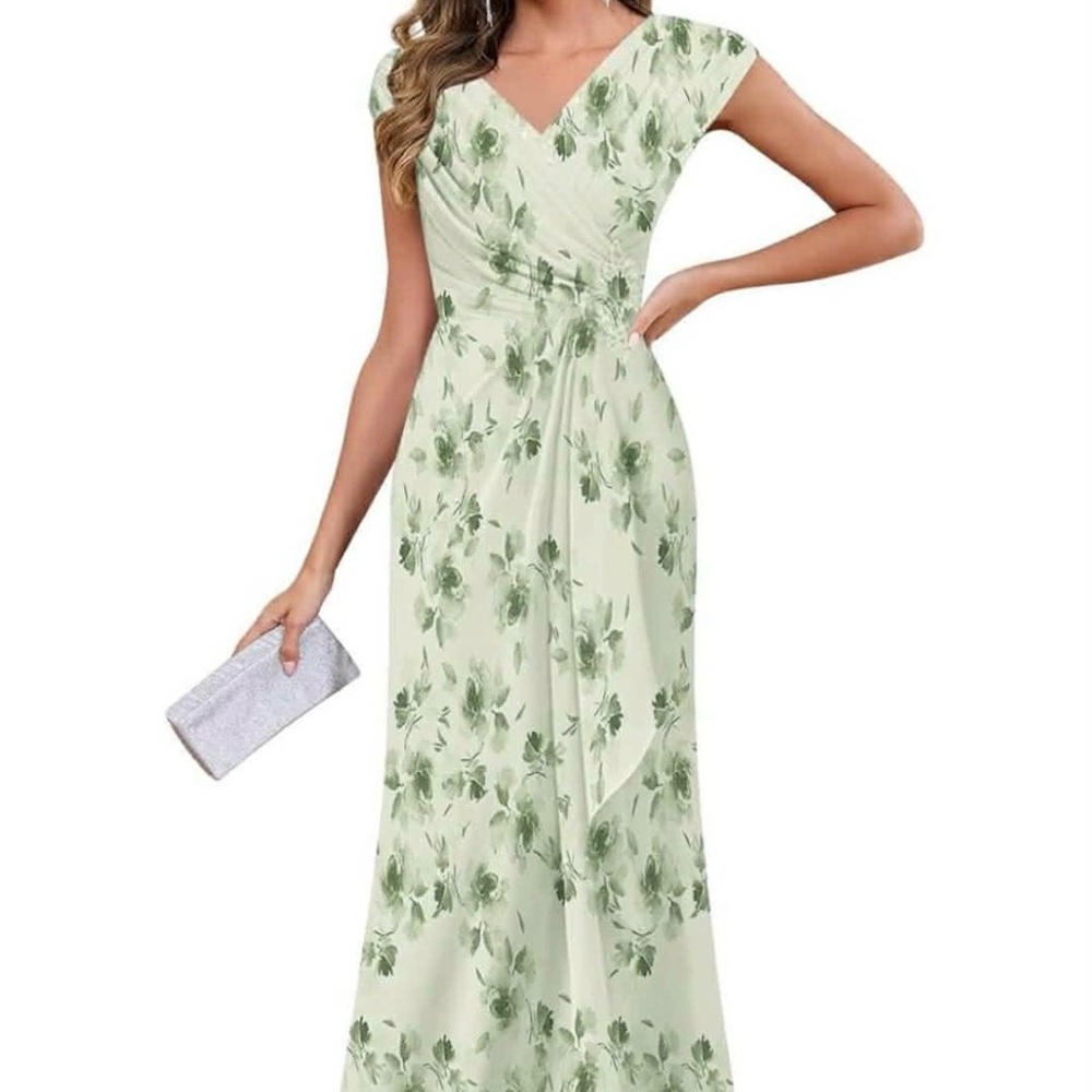 Chic Floral Print Maxi Dress in Green, Mother of the Bride/Bridesmaid Dress